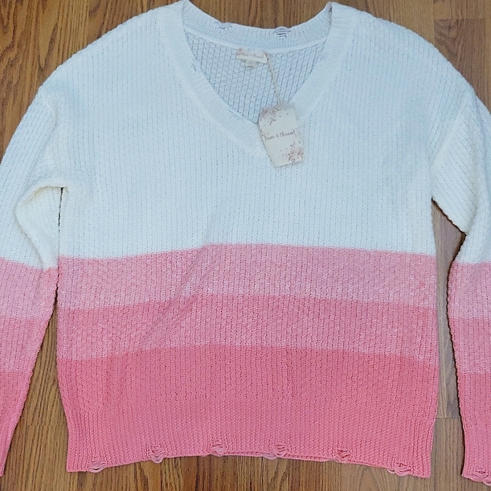 NWT Hem & Thread Vintage Distressed Ombre Sweater/ M - Picture 2 of 7